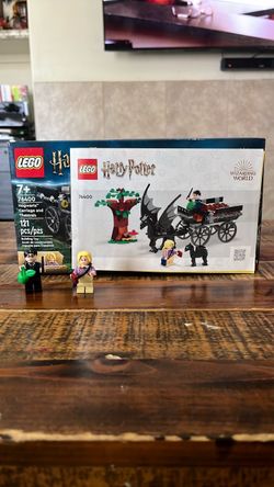 LEGO Harry Potter Hogwarts Carriage and Thestrals 76400
