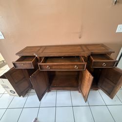 Entrance Table 