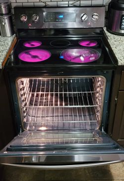 Small electric stove 220V.L for Sale in Los Angeles, CA - OfferUp