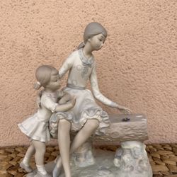 Lladro Early NAO Rare Mother & Daughter on Bench Feeding Birds 1970's