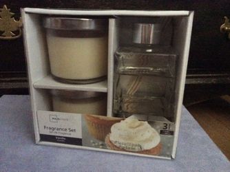 Fragrance gift set new in box vanilla