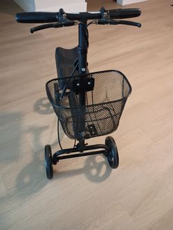 Knee scooter