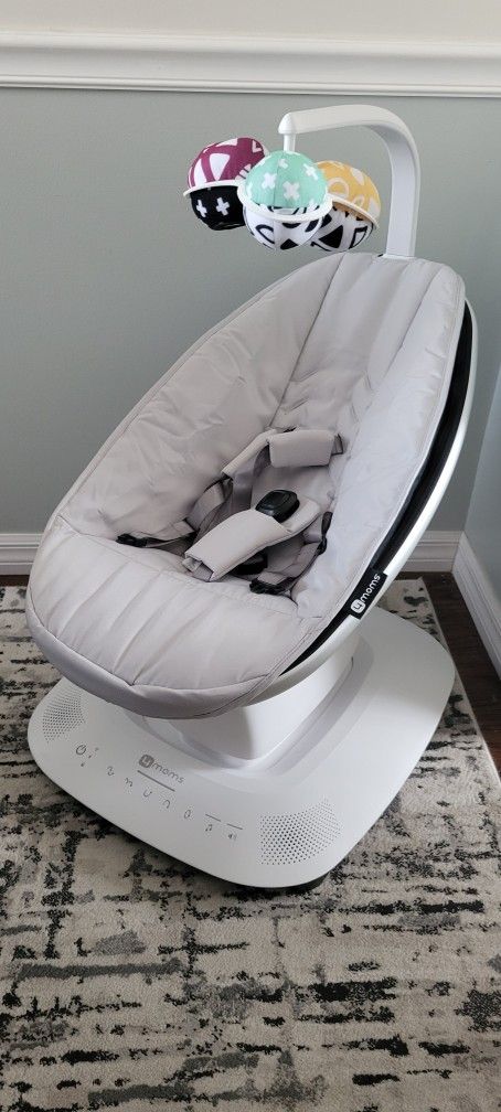 4moms MamaRoo Multi-Motion Baby Swing