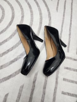 red suede or faux-suede pointed-toe high-heel pump shoes 3" heels