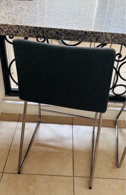 4 wine bar chairs