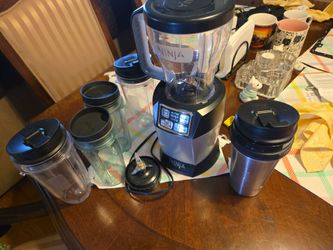 Ninja blender 1000 W.