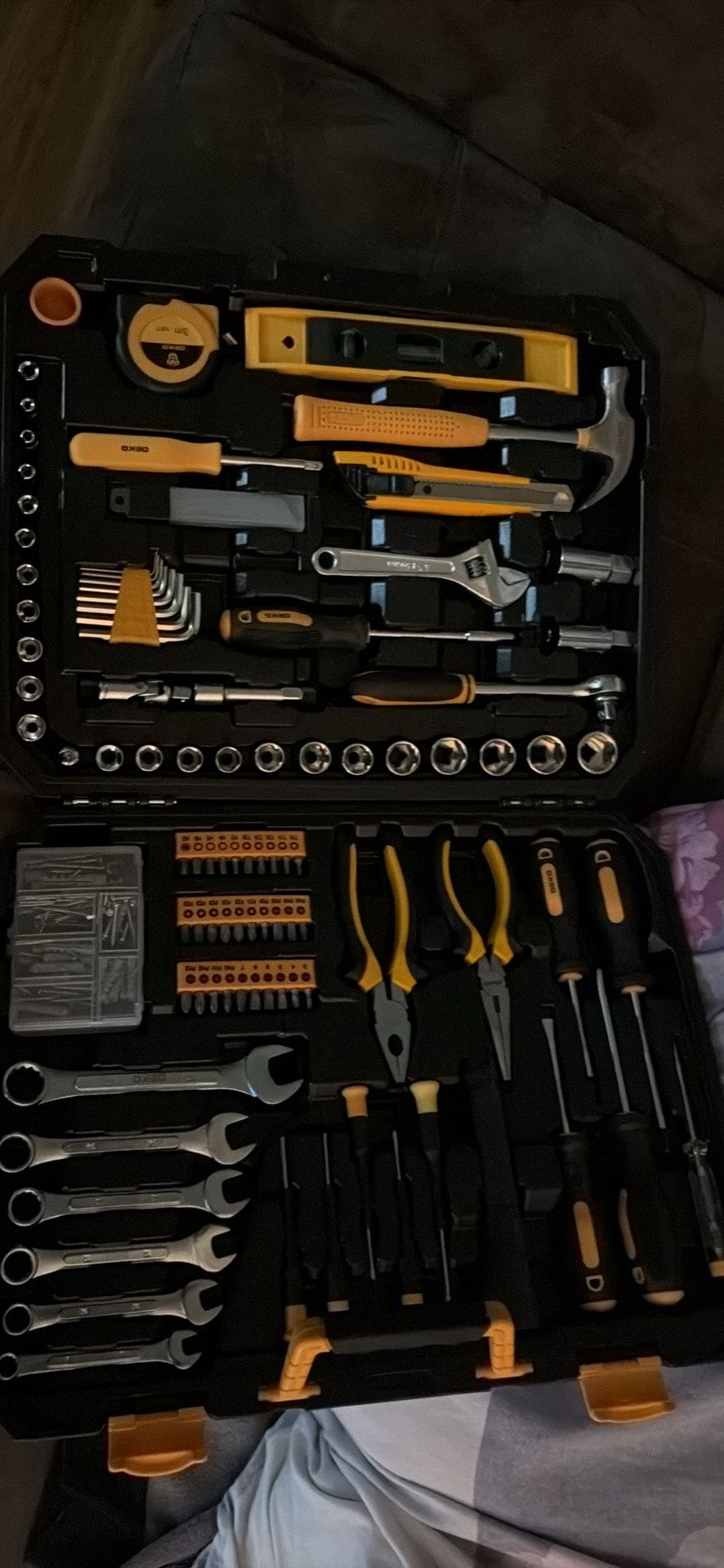 Tool Kit And Rachets And Sockets