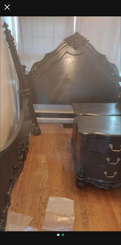 Vintage King Bed Set