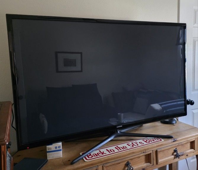 60" Samsung Flat Screen TV