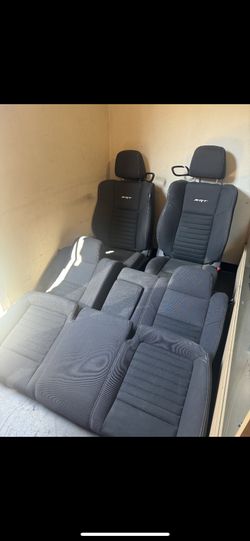 Srt Challenger Sits
