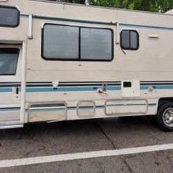 1992 motorhome travel master ford 350 27 ft 84.000 miles original runs great new parts 6 new tires ,new  fuel pump ,new  distributor ,spark plug and c