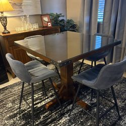 Counter Top Table And Chairs For Sale
