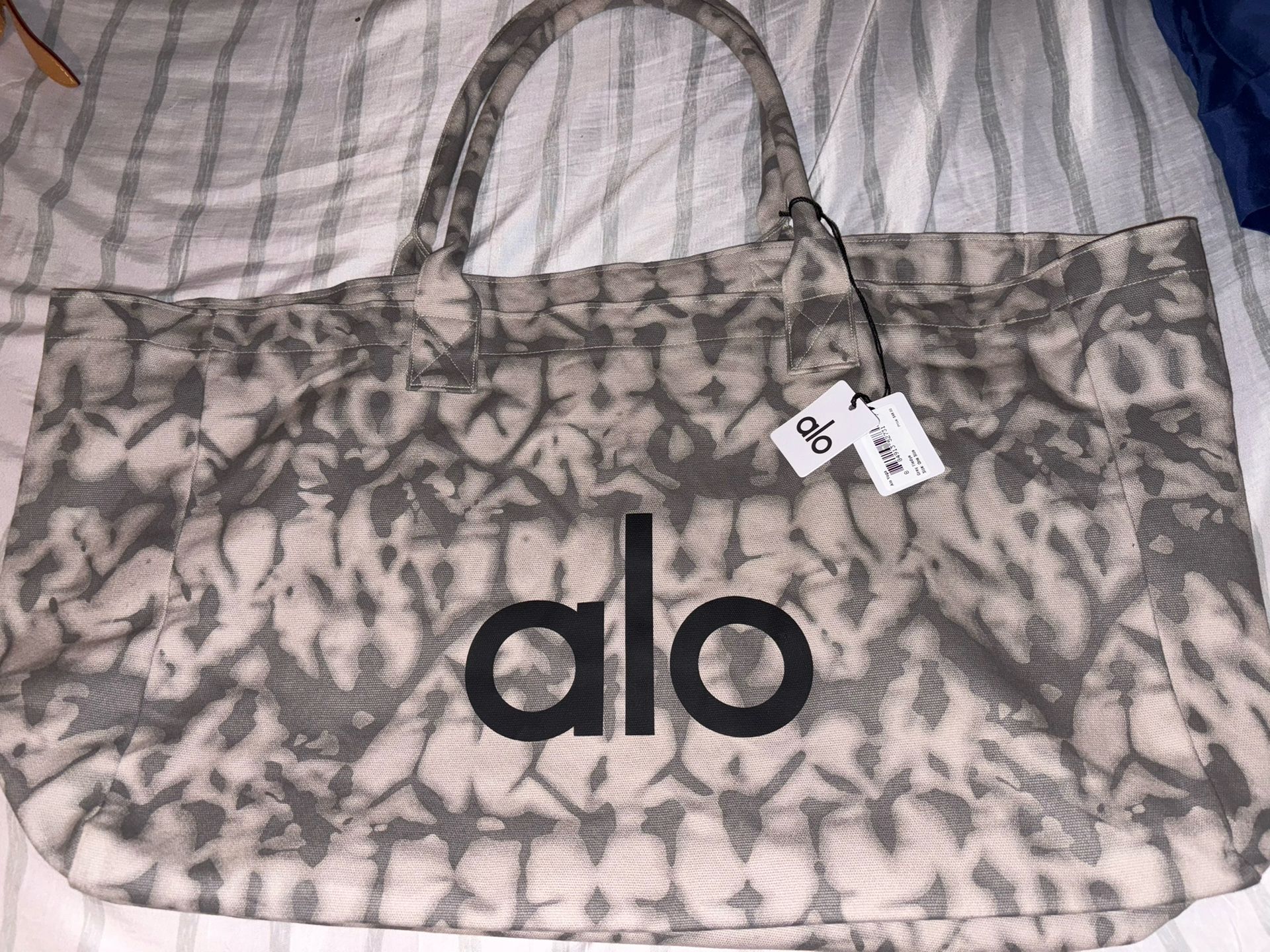 ALO Large Canvas Tote Bag Bnwt