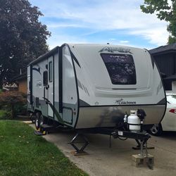 🚐 **2019 Coachmen Apex Nano 208BHS Bunkhouse Travel Trailer**