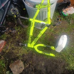 A  Couple Of  Items For Sale A Big Rv Tarp And A Bike And Bike Frame And I Car Bike Rake Best Offer