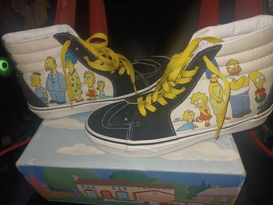 Vans Sk8-Hi THE SIMPSONS Family Portrait