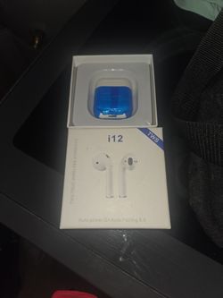 BRAND NEW i12 EAR BUDS