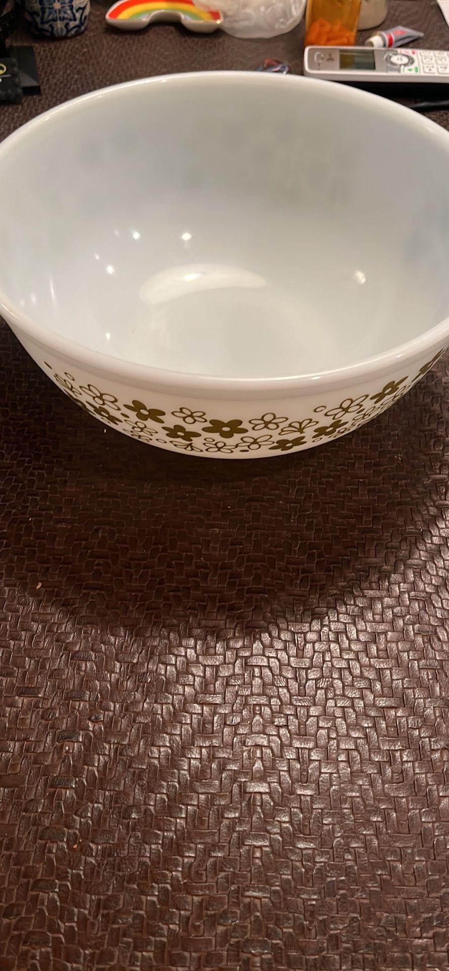 Pyrex 404 Spring Blossom Crazy Daisy Mixing Bowl 4 Qt Green White Vintage