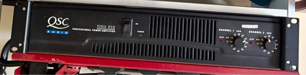 QSC Audio RMX 850 2-Channel Professional Power Amplifier