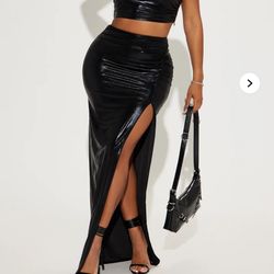 Black metallic 2 piece skirt set small