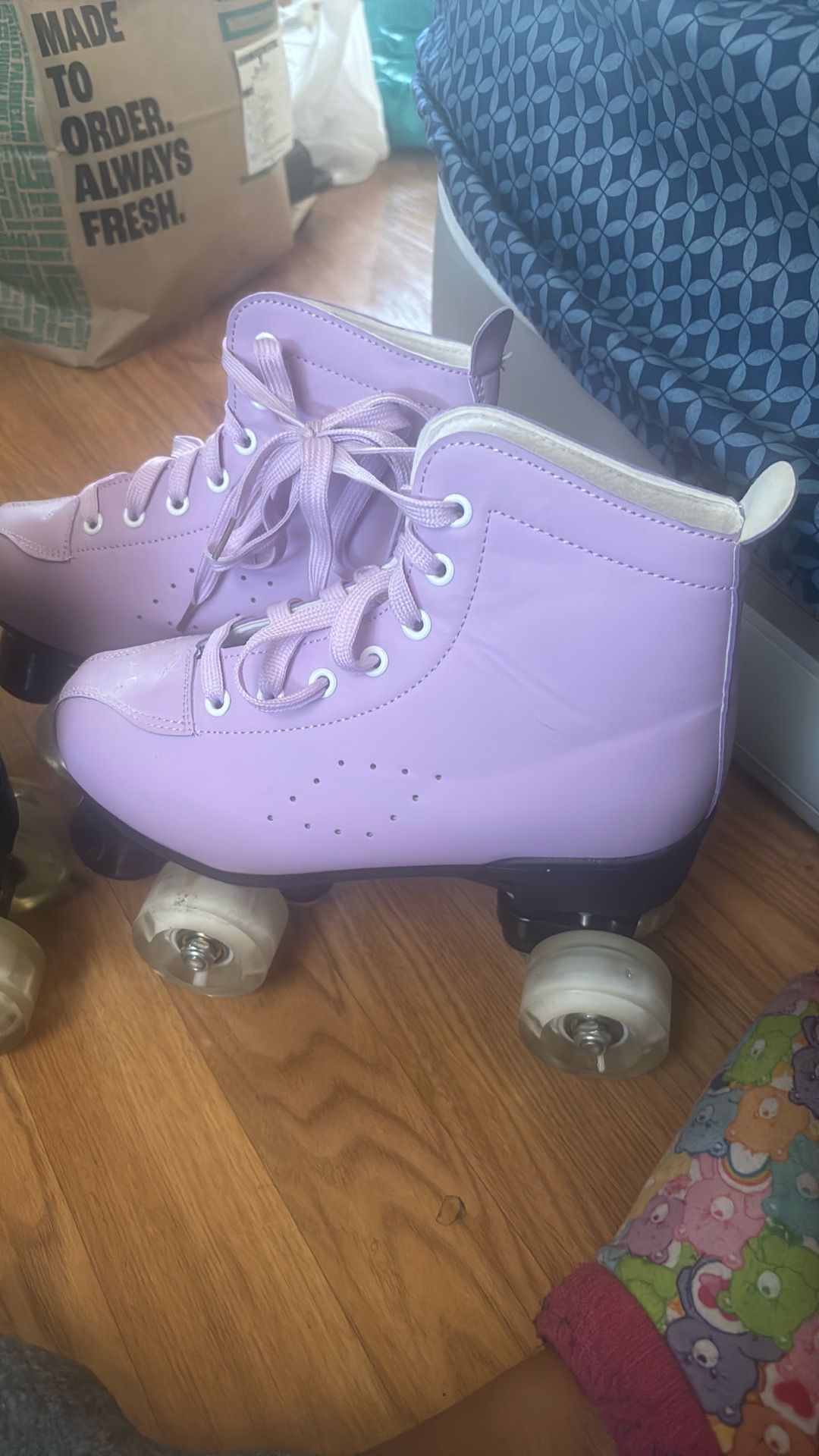 Light up roller skates