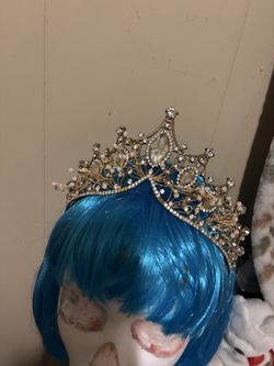 Gold crown