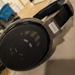 Sennheiser HD 650 - Audiophile Hi-Res Open Back Dynamic Headphone, The best of the world.