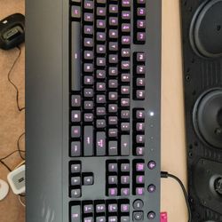 Logitech G213 Prodigy
RGB Gaming Keyboard