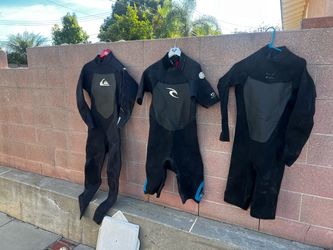 Xl wetsuits, x1 quicksilver synchro 4:3 full suit, x1 Ripcurl Dawn Patrol 2:2 Short sleeve spring suit, x1 billabong absolute comp 2:2 longsleeve spri