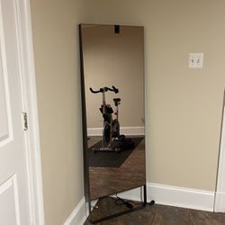 Lululemon Studio Mirror