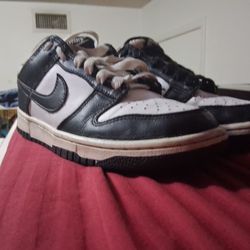 Used Nike Panda Dunks