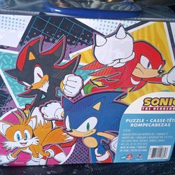 New sonic lunch box and puzzle