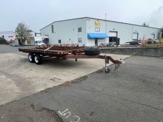 Garage & moving sells this weekend