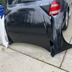 HOOD And 2 Fender VW / Volkswagen Passat 2012-UP