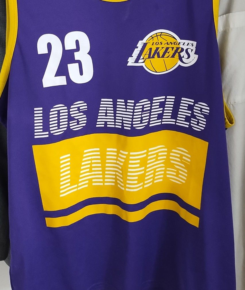 LEBRON JAMES JERSEY 