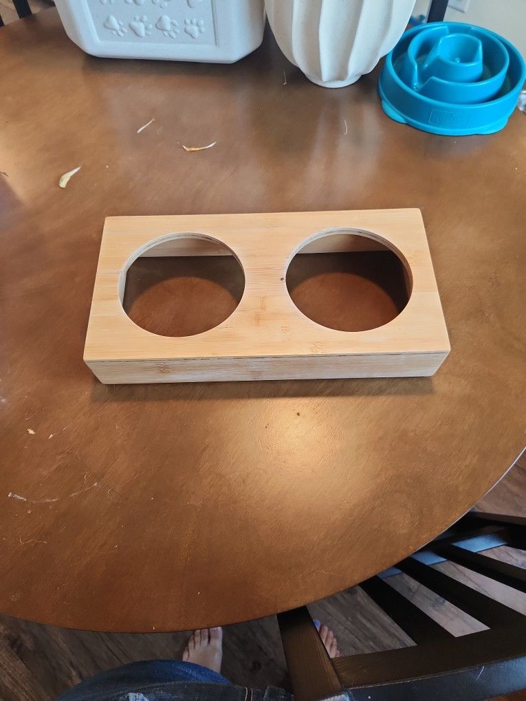 Dog Bowl Holder