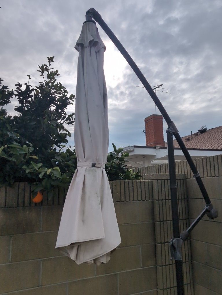 Free Patio Umbrella -Pick Up Only