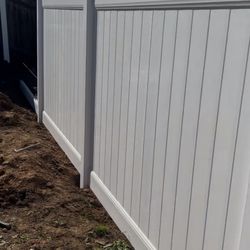 6’h Vinyl Fence 