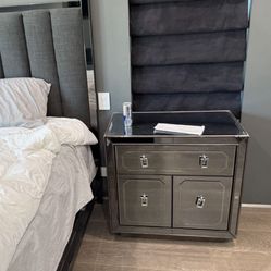 Maddox Nightstand X 2 