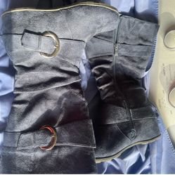Size 8 Blue Buckle Boots