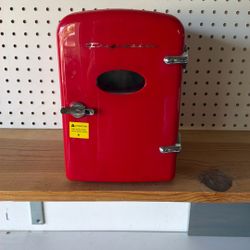 Mini Frigidaire