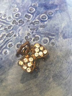 Diamond bow Hair clip