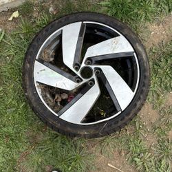 Bent 2022 Mk8 Golf  Rim