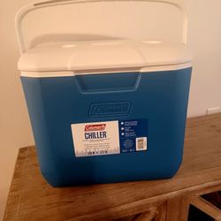 New Coleman 30 qt Insulated cooler. Ocean Blue. New with tags $20 each
Have 4 available 