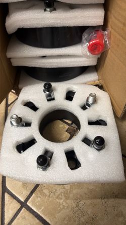4 adaptadores para trucks or cars  new  never used open box