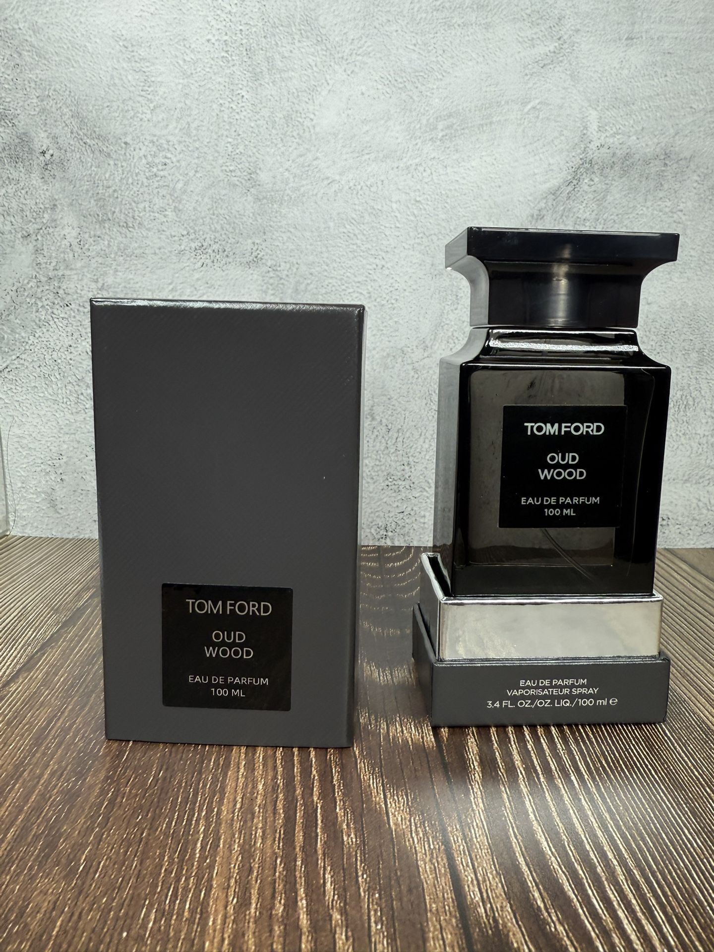 Tom Ford (Oud wood) 100 Ml