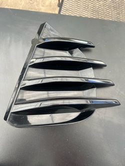 2016-2019 Toyota Corolla right side fog light cover. Oem