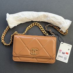 New Chanel 19 Lamb Skin WOC Wallet On Chain Caramel Brown