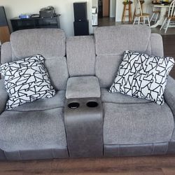 Dual Power Reclining Console Loveseat