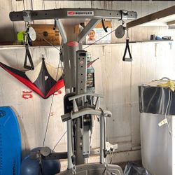 Bow Flex. Has All Parts And Manual.